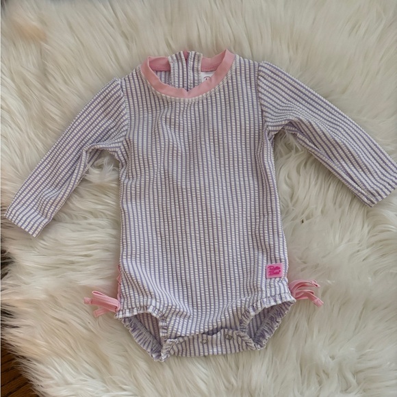 Ruffle Butts Seersucker Lavender Rash Guard 6-12 months - Picture 3 of 5
